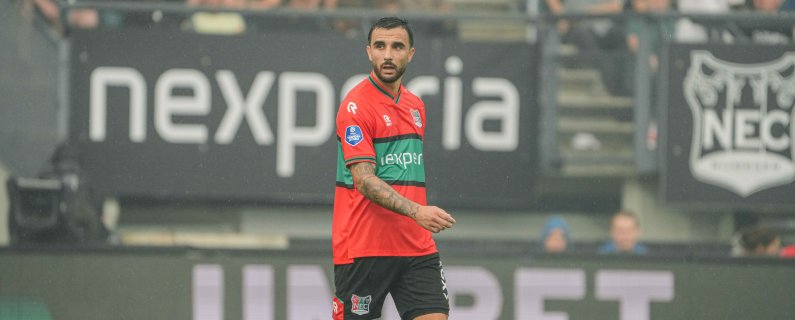 N.E.C. verhuurt Rober González aan Racing Santander