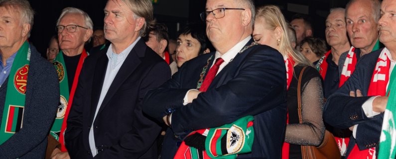 N.E.C. ontvangt Zilveren Erepenning van gemeente Nijmegen